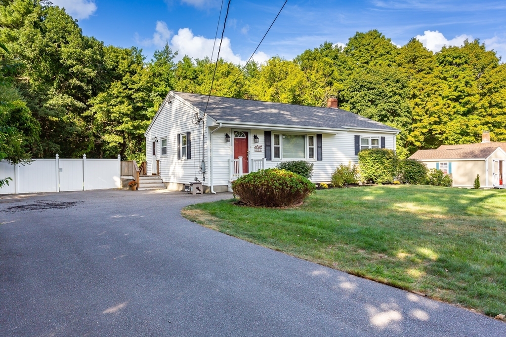 Property Photo:  102 Carver St  MA 02767 