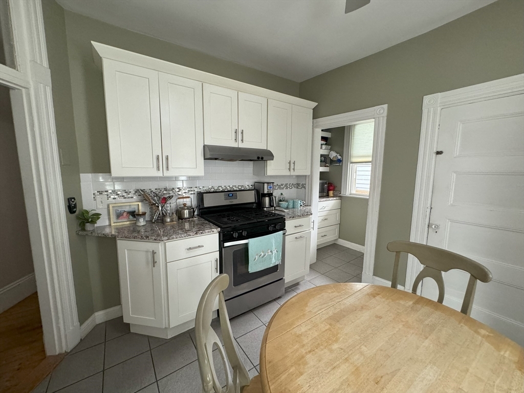 Property Photo:  531 East 6th Street 3  MA 02127 