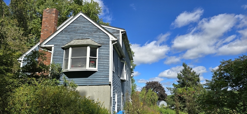 Property Photo:  19 King Rd  MA 01507 