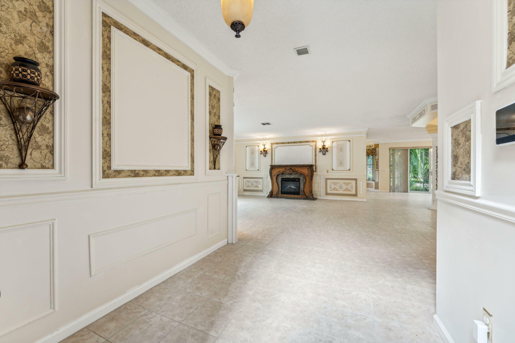 Property Photo:  2011 Reston Circle  FL 33411 