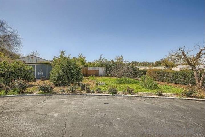 Property Photo:  1101 S Redwood Street A  CA 92025 