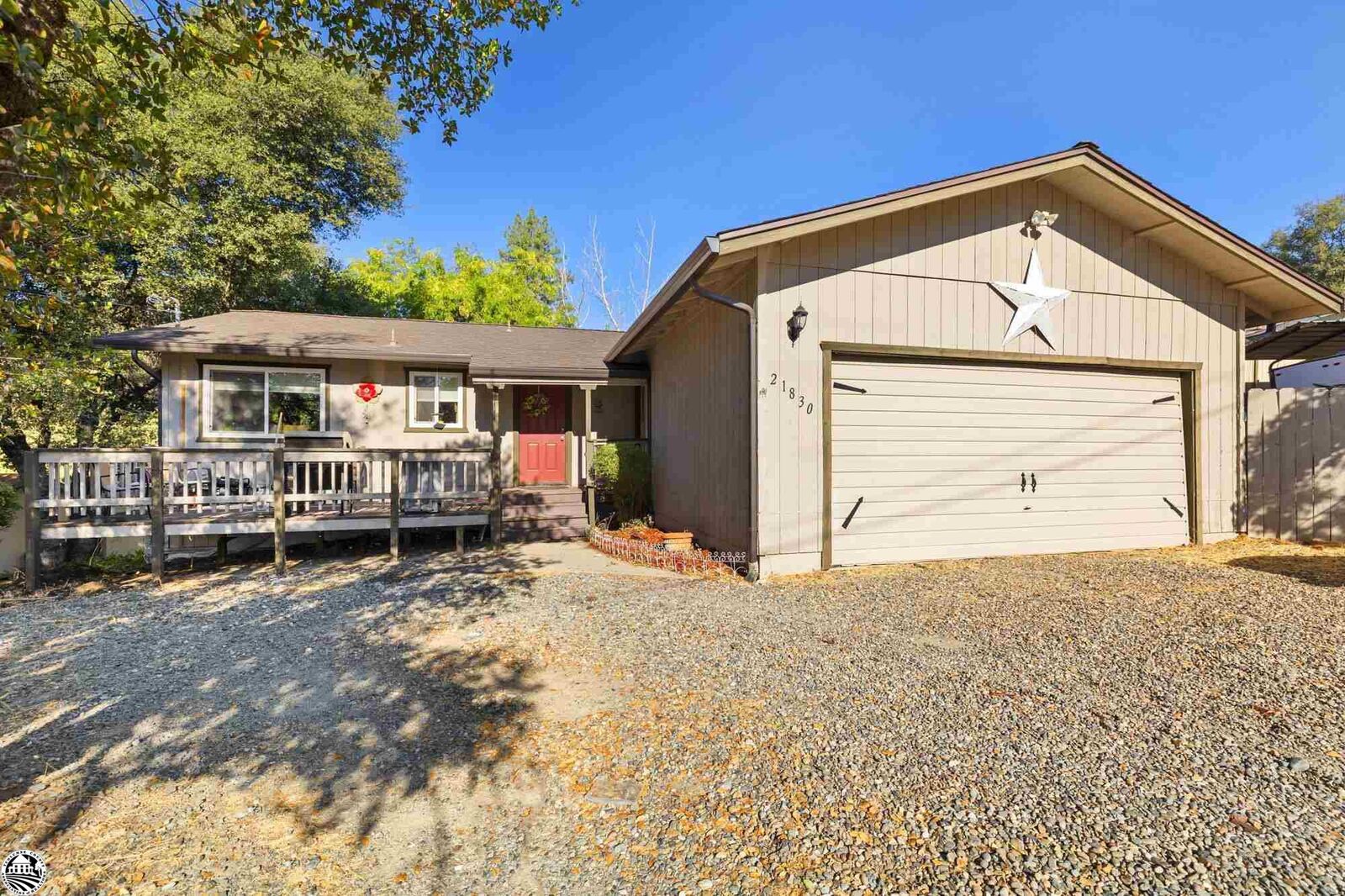 Photo de la propriété:  21830 Paseo De Los Portales  CA 95370 