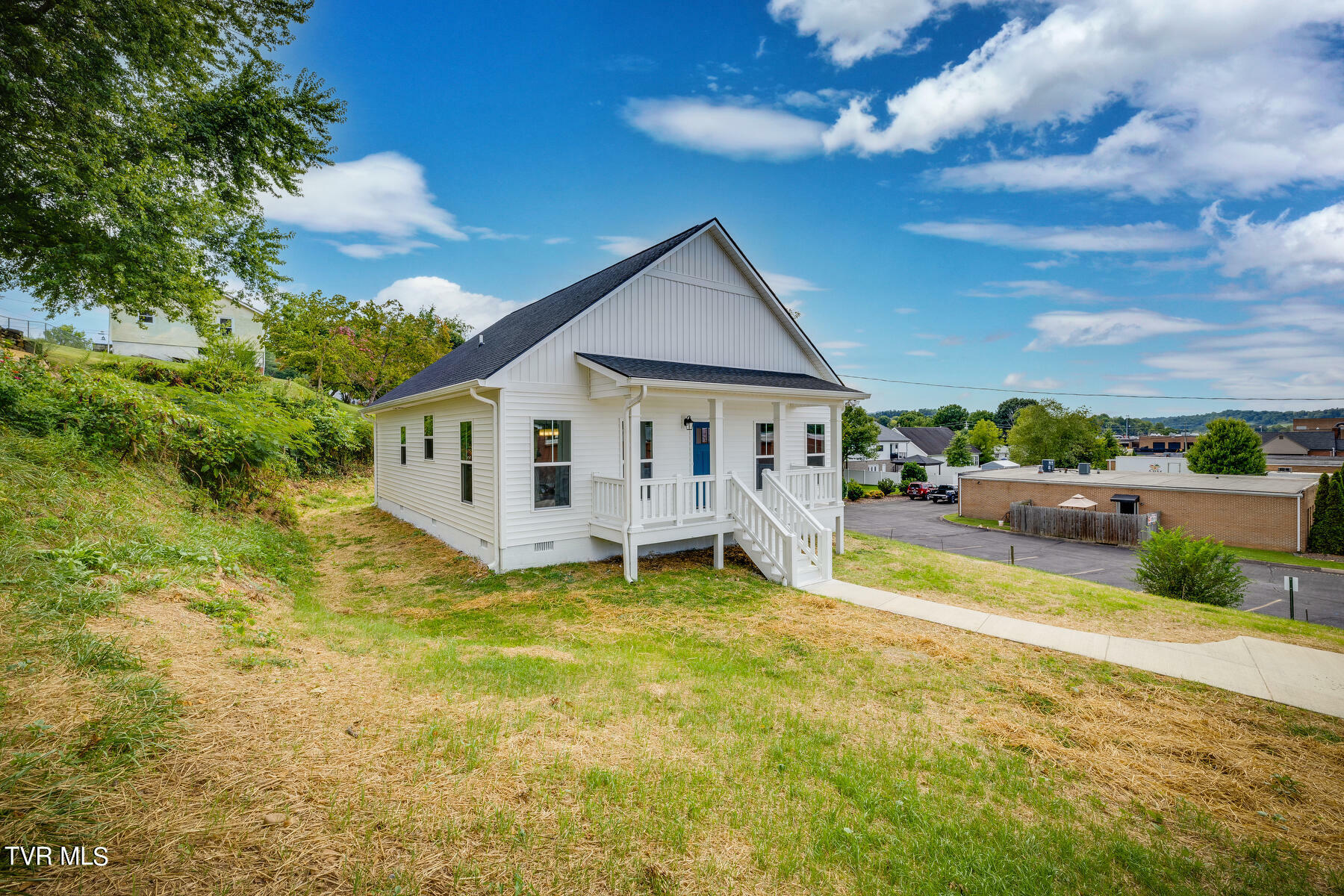 Property Photo:  626 West C Street  TN 37643 