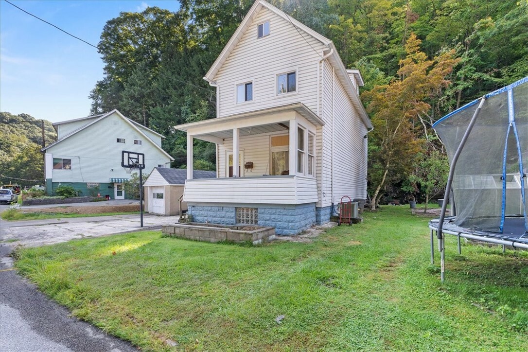 Property Photo:  125 Clarks Pike  PA 15030 