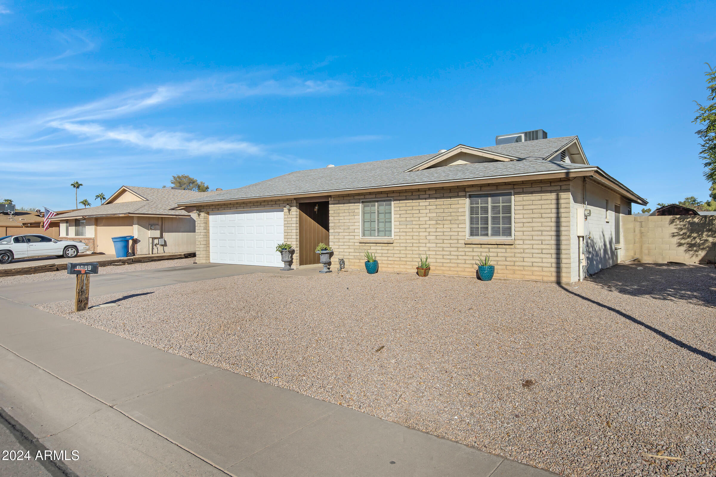 Property Photo:  1422 W Rosal Place  AZ 85224 