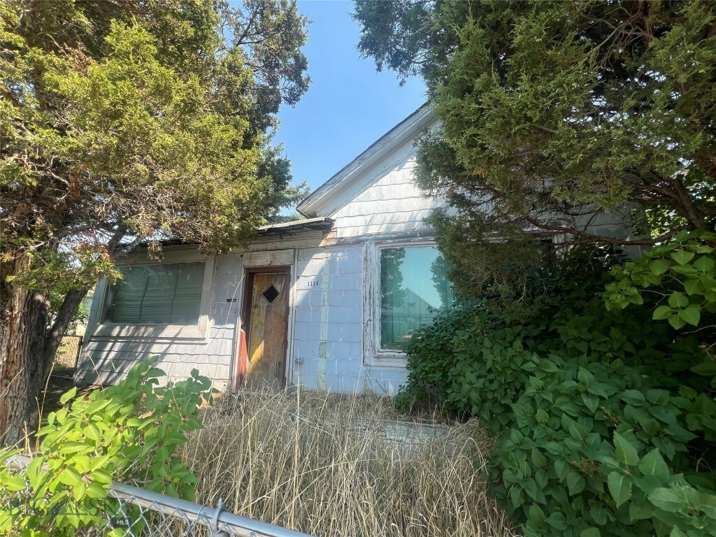 Property Photo:  1114 California  MT 59701 