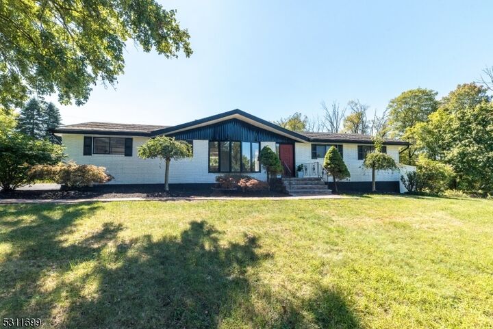 6 Rolling Hill Ln  Holland Twp. NJ 08848 photo