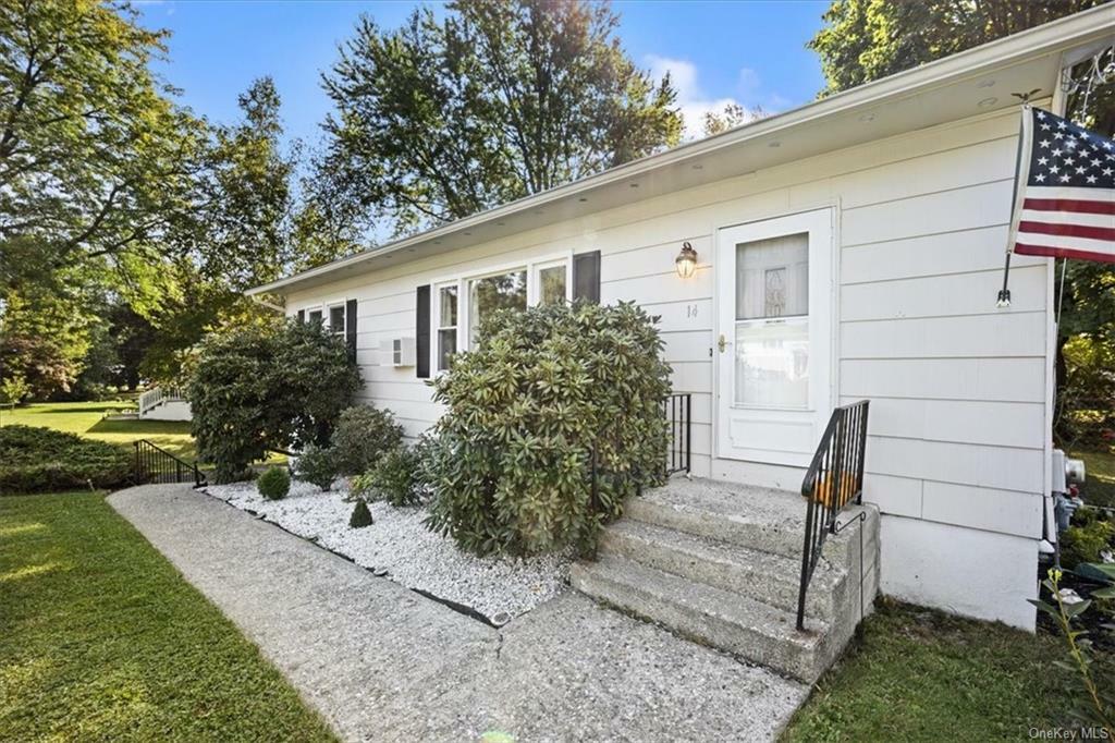 Property Photo:  14 Buckingham Drive  NY 12550 