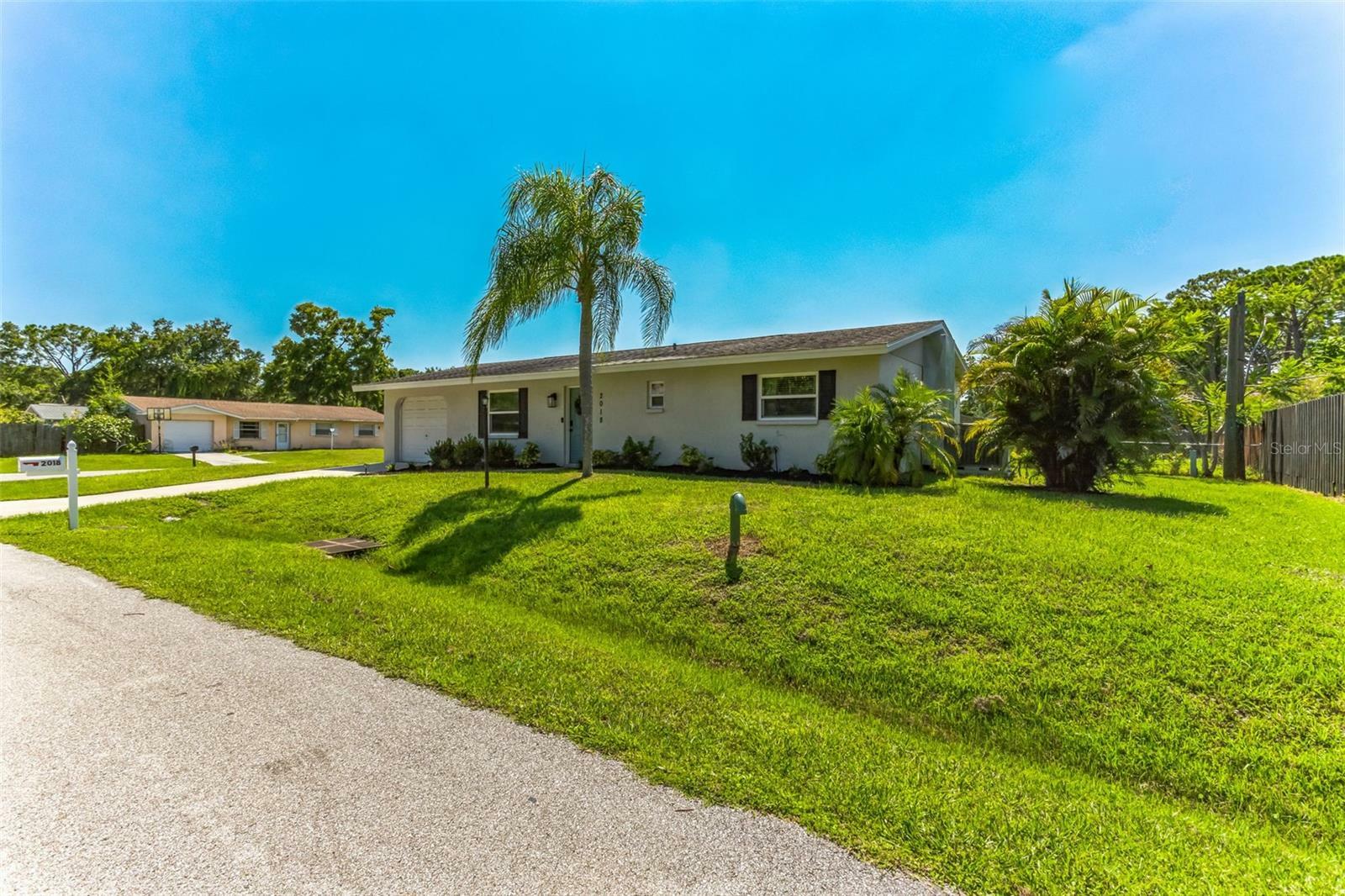 Property Photo:  2018 Arden Drive  FL 34232 