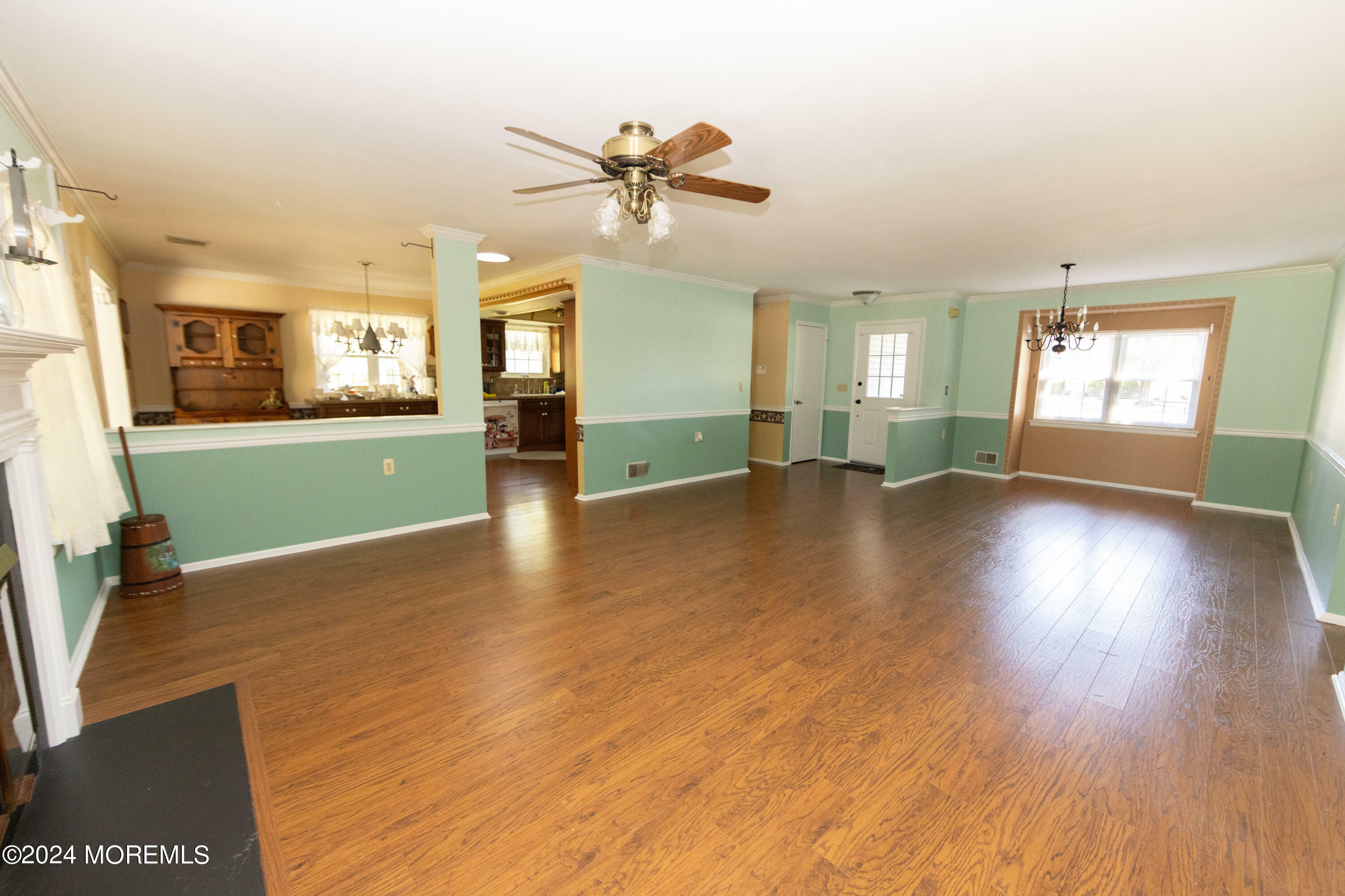 Property Photo:  5 Hastings Court  NJ 08731 