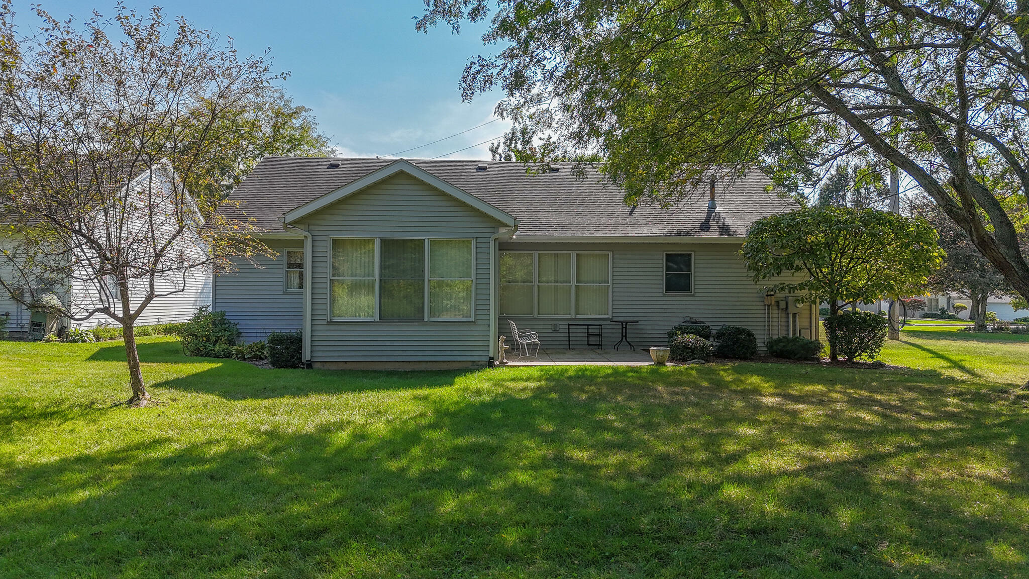 Property Photo:  111 N Villamere Drive  MI 49047 