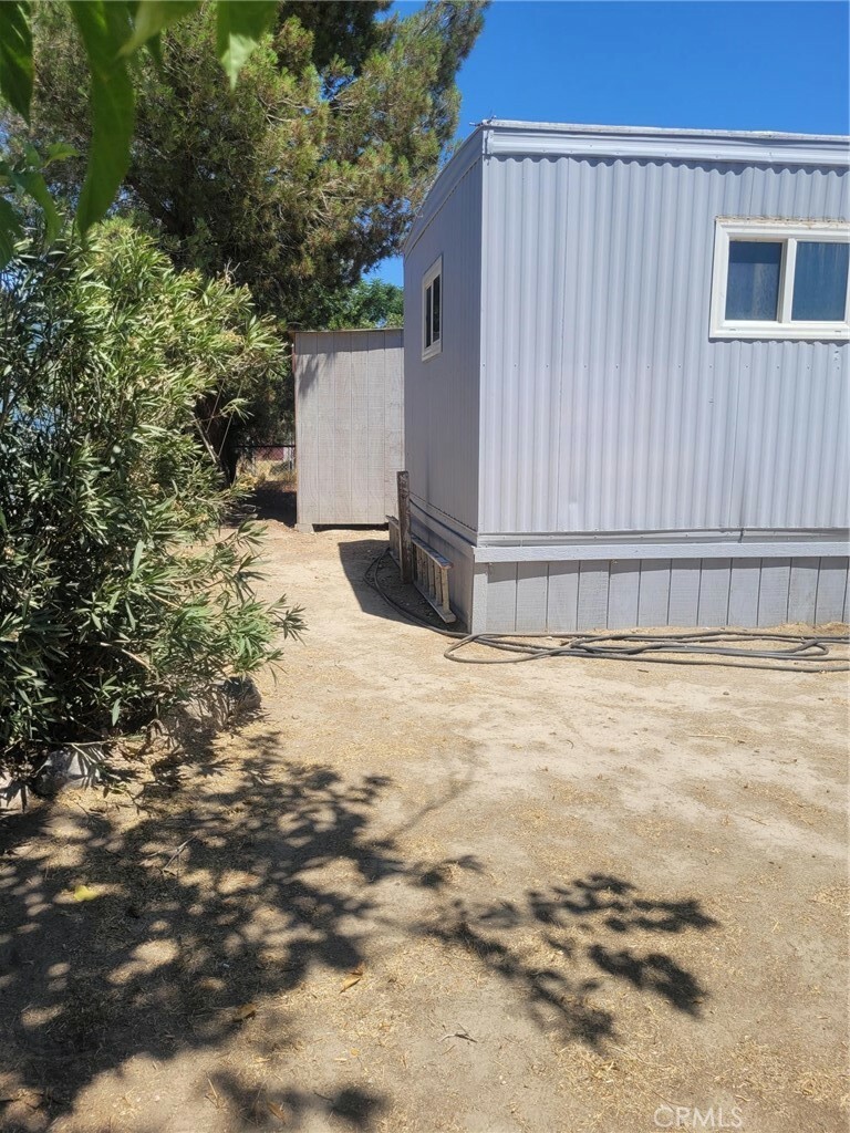 Property Photo:  45800 Challenger Way 170  CA 93535 