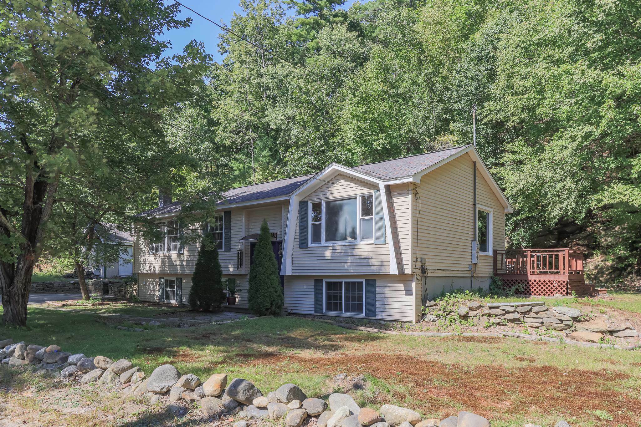 Property Photo:  267 Meadow Road  NH 03070 