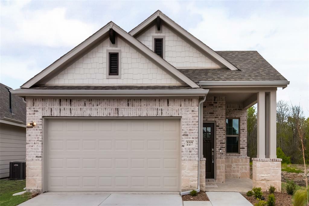 Property Photo:  227 Fairmont Drive  TX 75407 