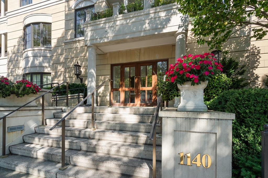 Property Photo:  1140 Beacon Street 103  MA 02446 