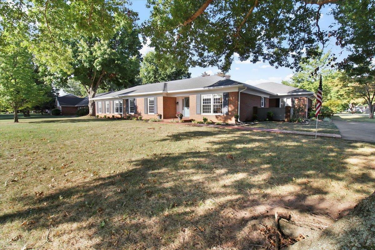 Property Photo:  701 Ironwood Drive  KY 42103 