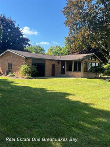 Property Photo:  285 E Grace Court  MI 48628 