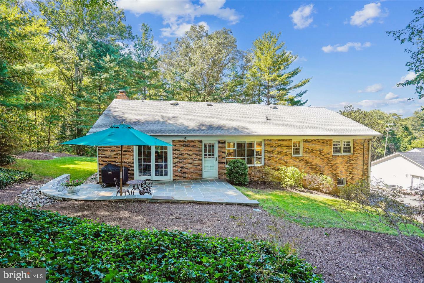 Property Photo:  3601 Sleepy Hollow Road  VA 22041 