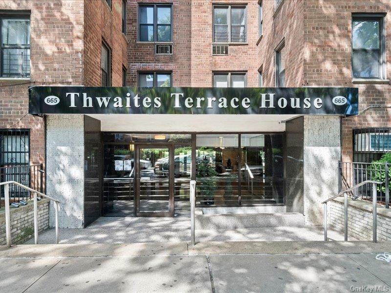 Property Photo: 665 Thwaites Place 3N NY 10467