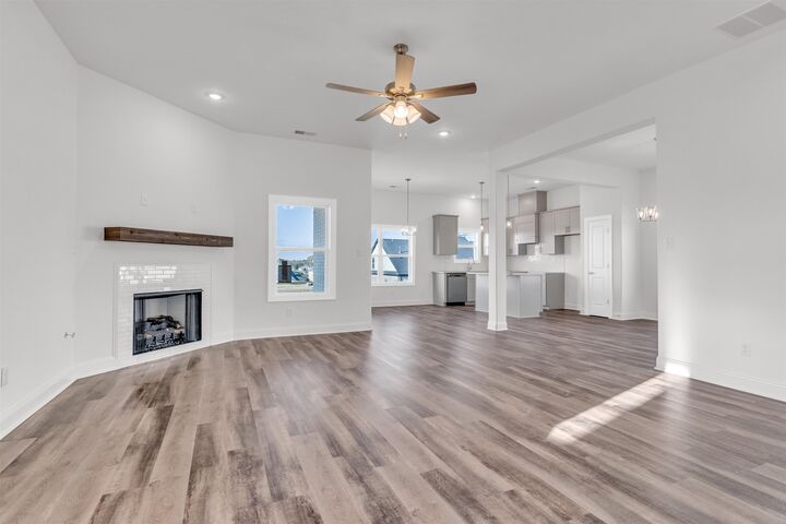 Property Photo:  205 Hughetta St S  TN 38060 