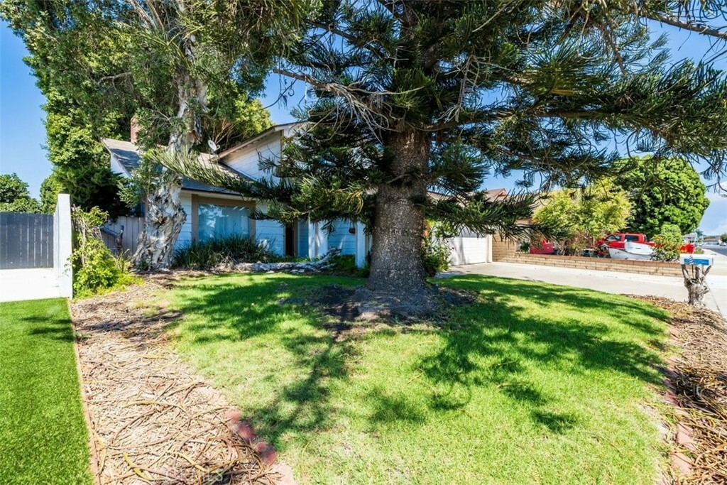 Property Photo:  8411 Norfolk Drive  CA 92646 