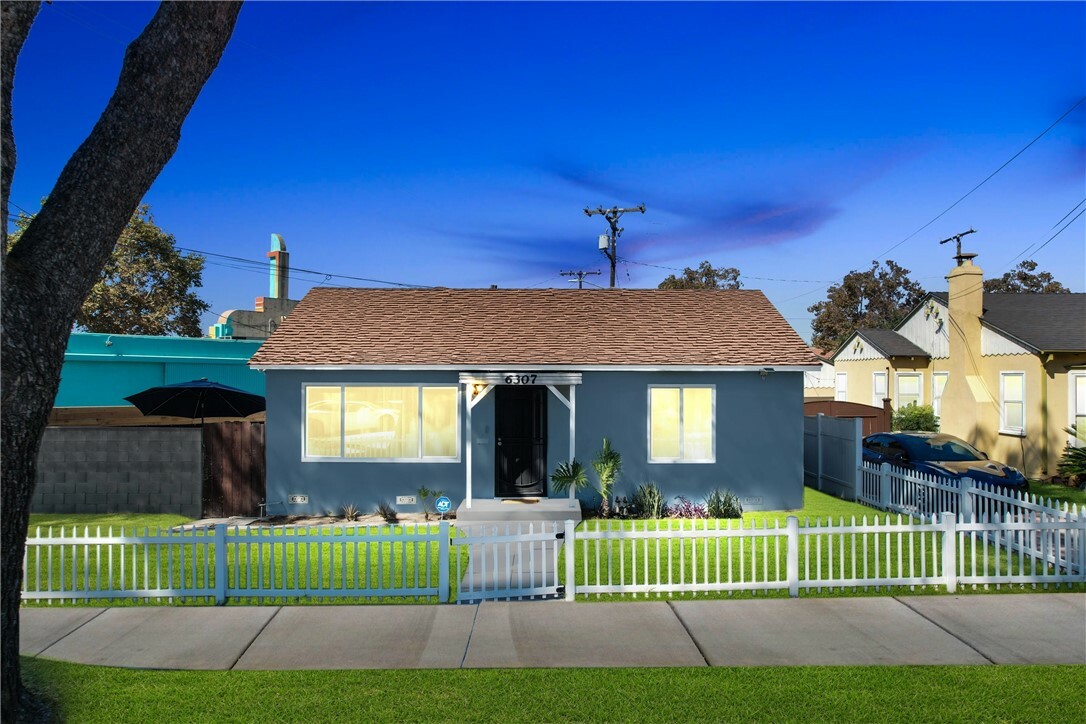 Property Photo:  6307 Palm Avenue  CA 90601 