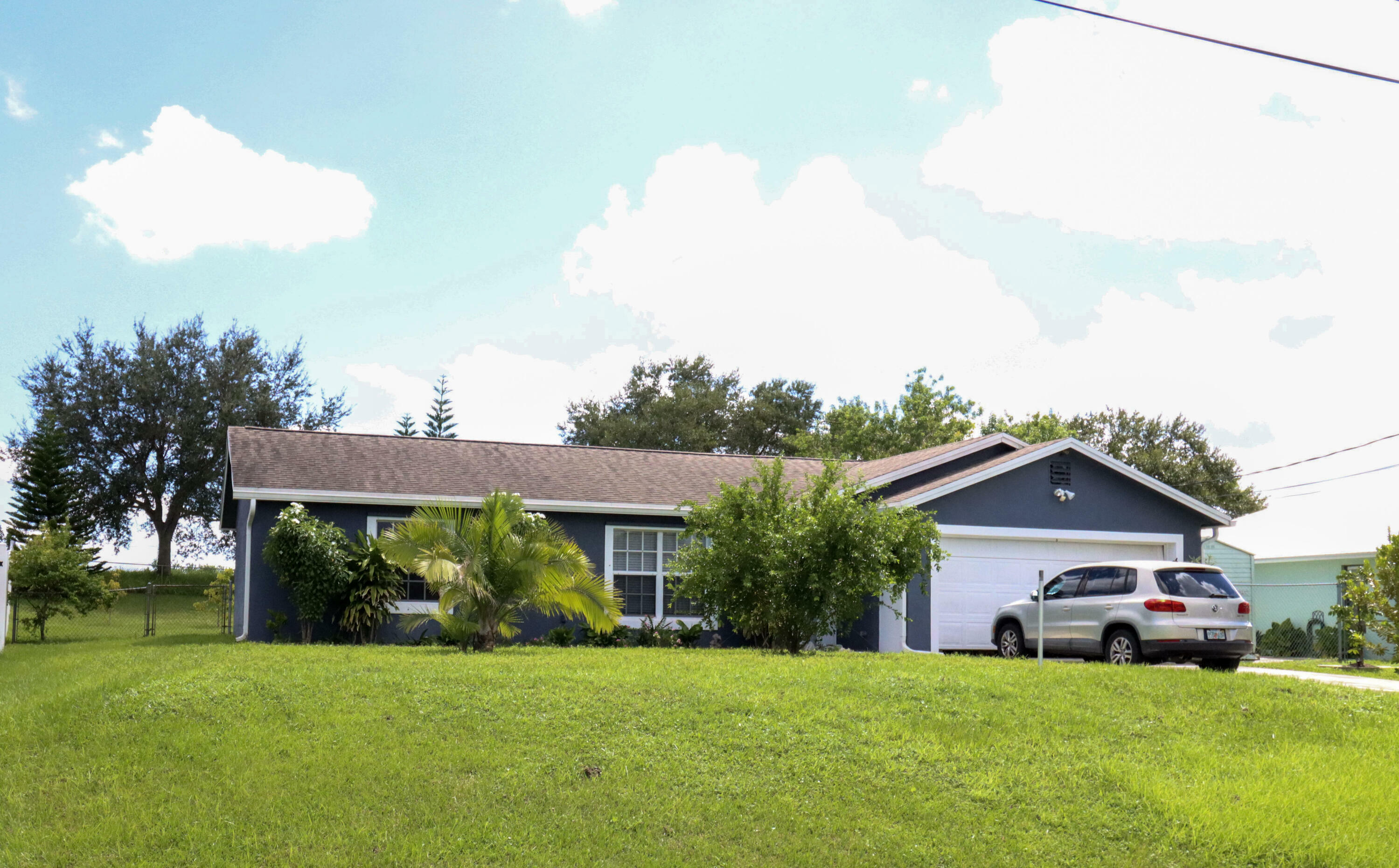 Property Photo:  343 SW Kestor Drive  FL 34953 