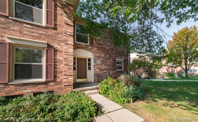 Property Photo:  6326 Pepper Hill Street  MI 48322 