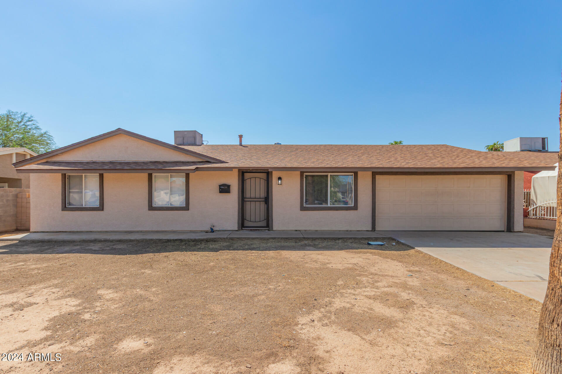 Property Photo:  2218 N 62nd Lane  AZ 85035 