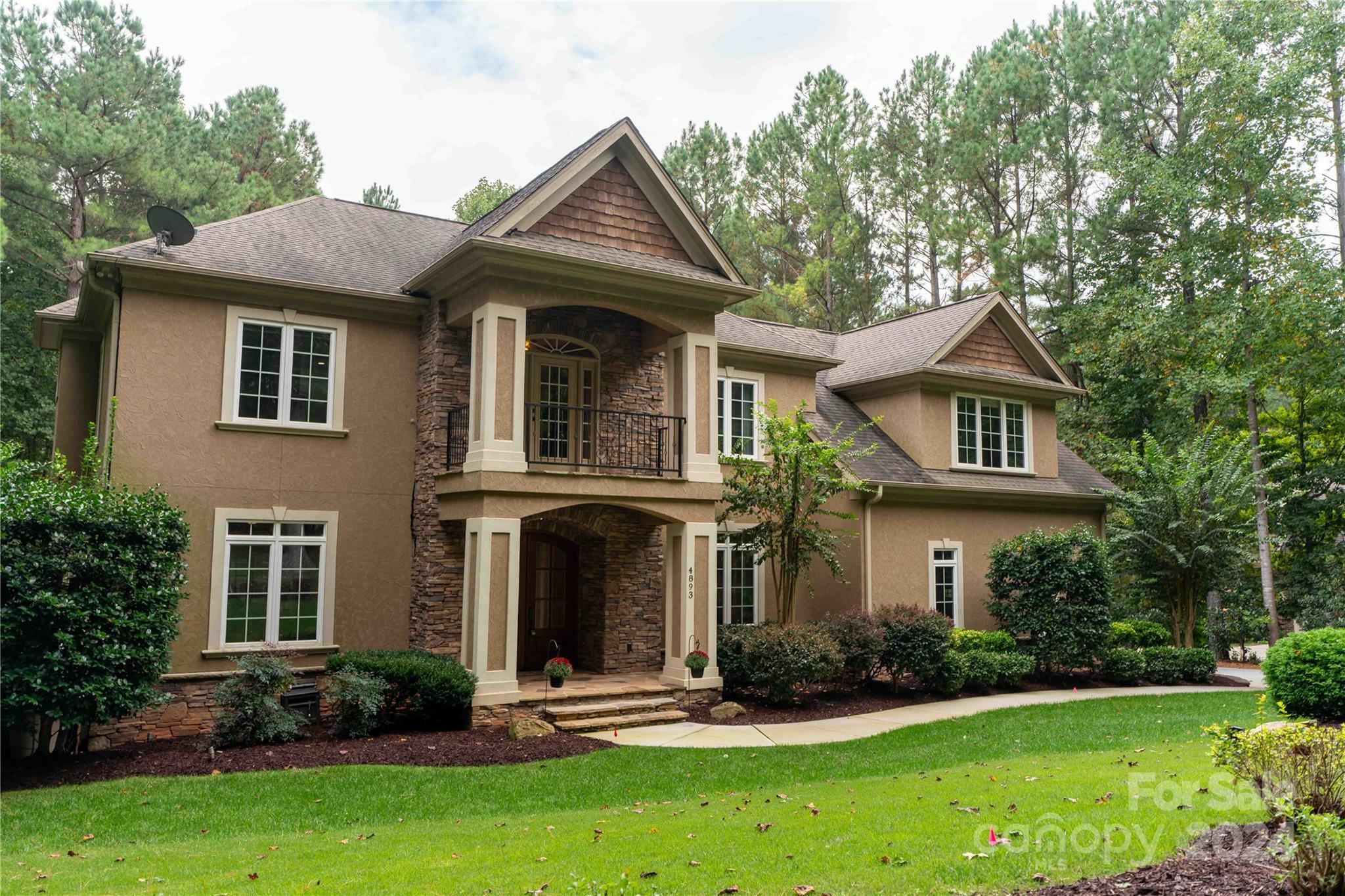 Property Photo:  4893 River Hills Drive  NC 28037 