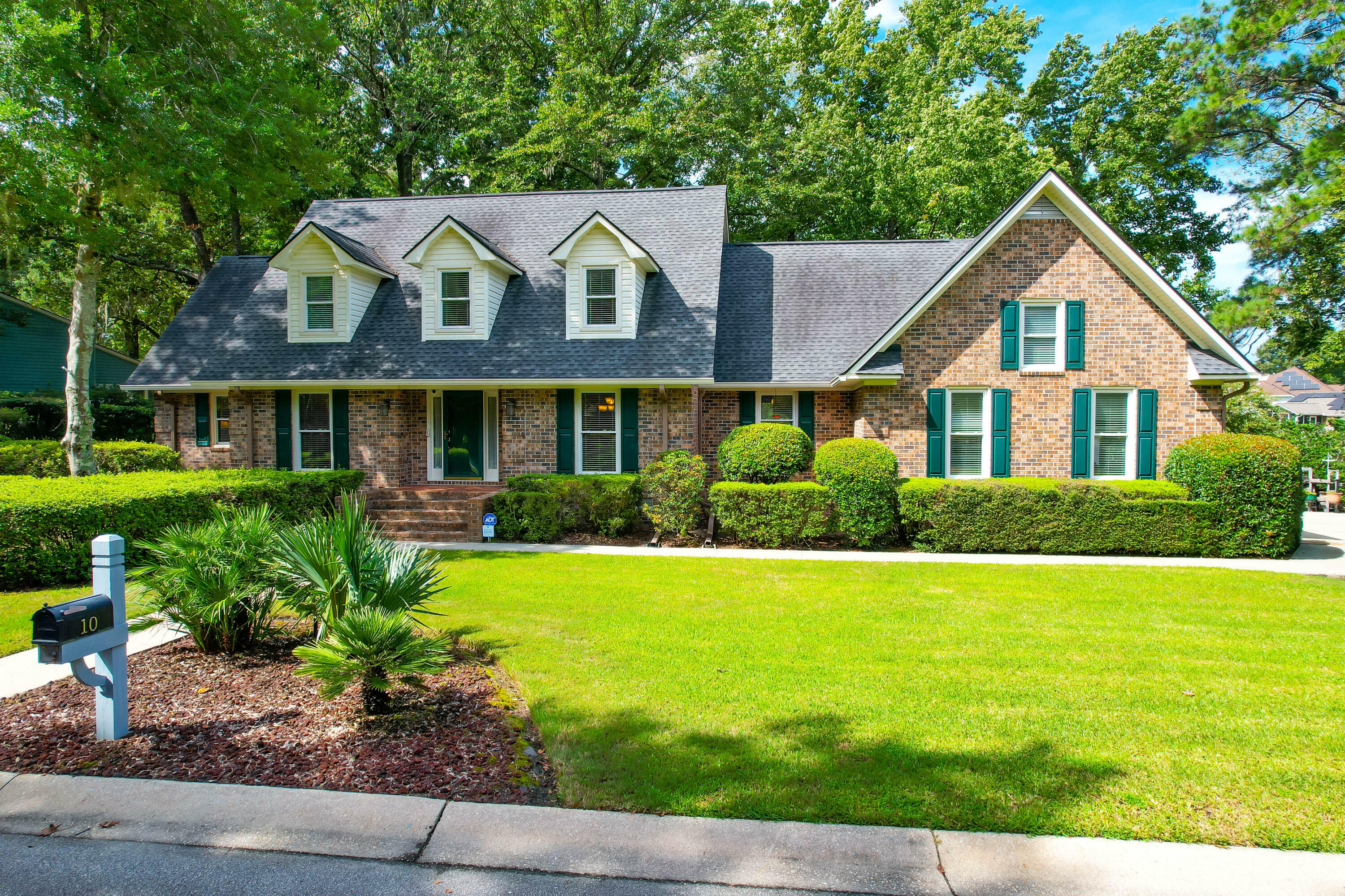 Property Photo:  10 Trail Hollow Drive  SC 29414 