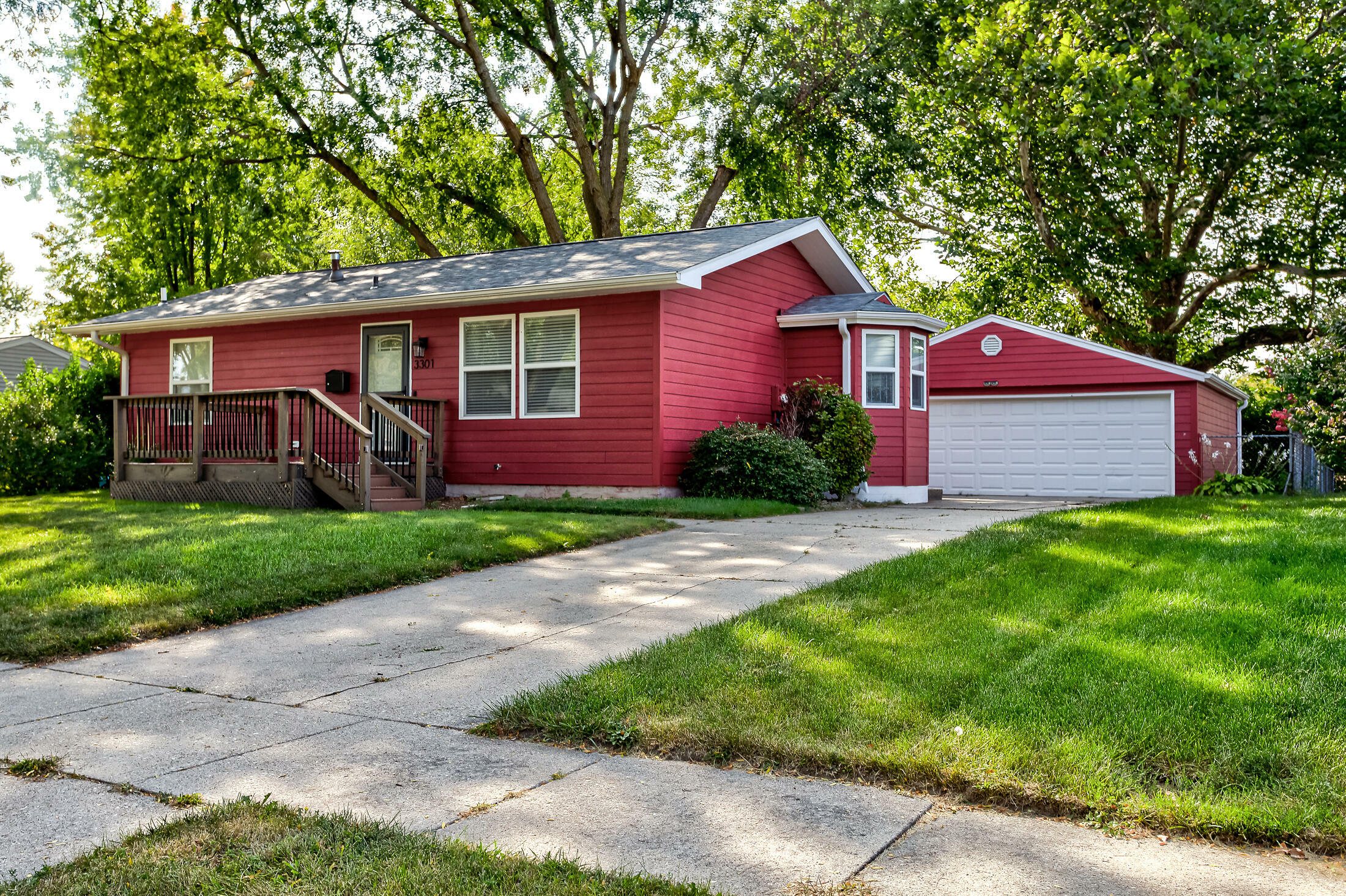 Property Photo:  3301 Garner Avenue  IA 50010 