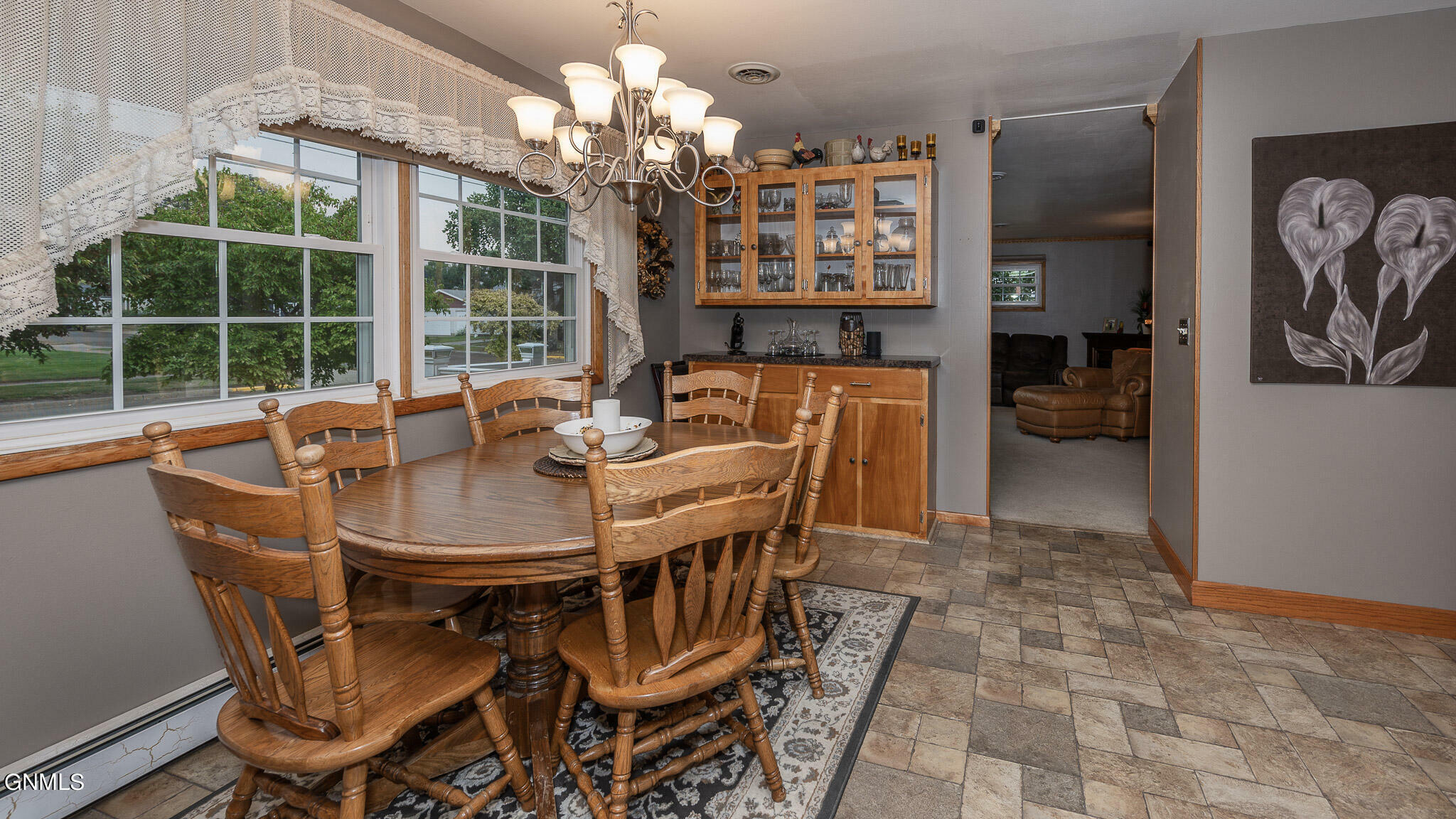 Property Photo:  501 1st Avenue NW  ND 58523 