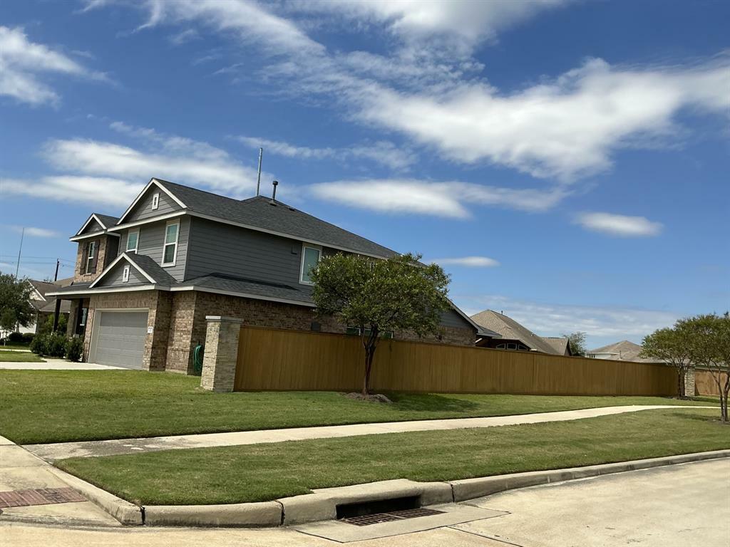 Property Photo:  4715 Seaside Sparrow Lane  TX 77521 