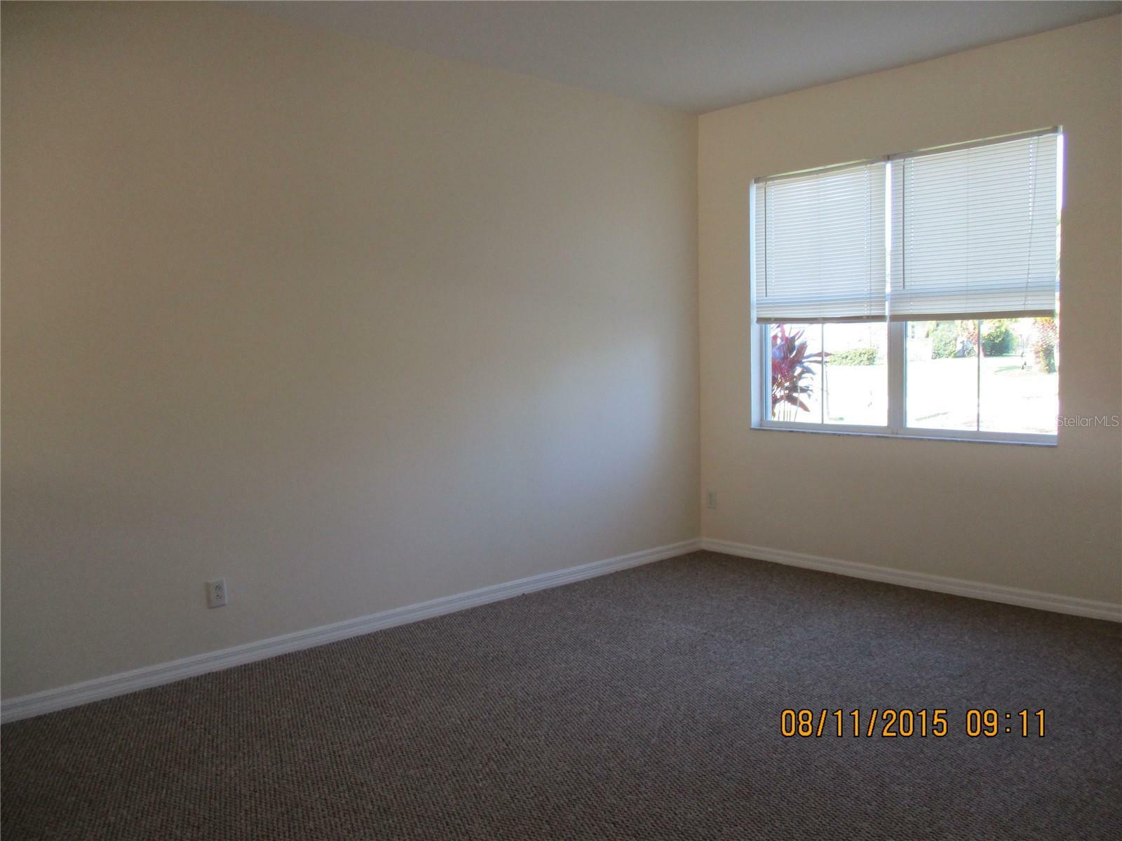 Property Photo:  1076 Venture Court  FL 33983 