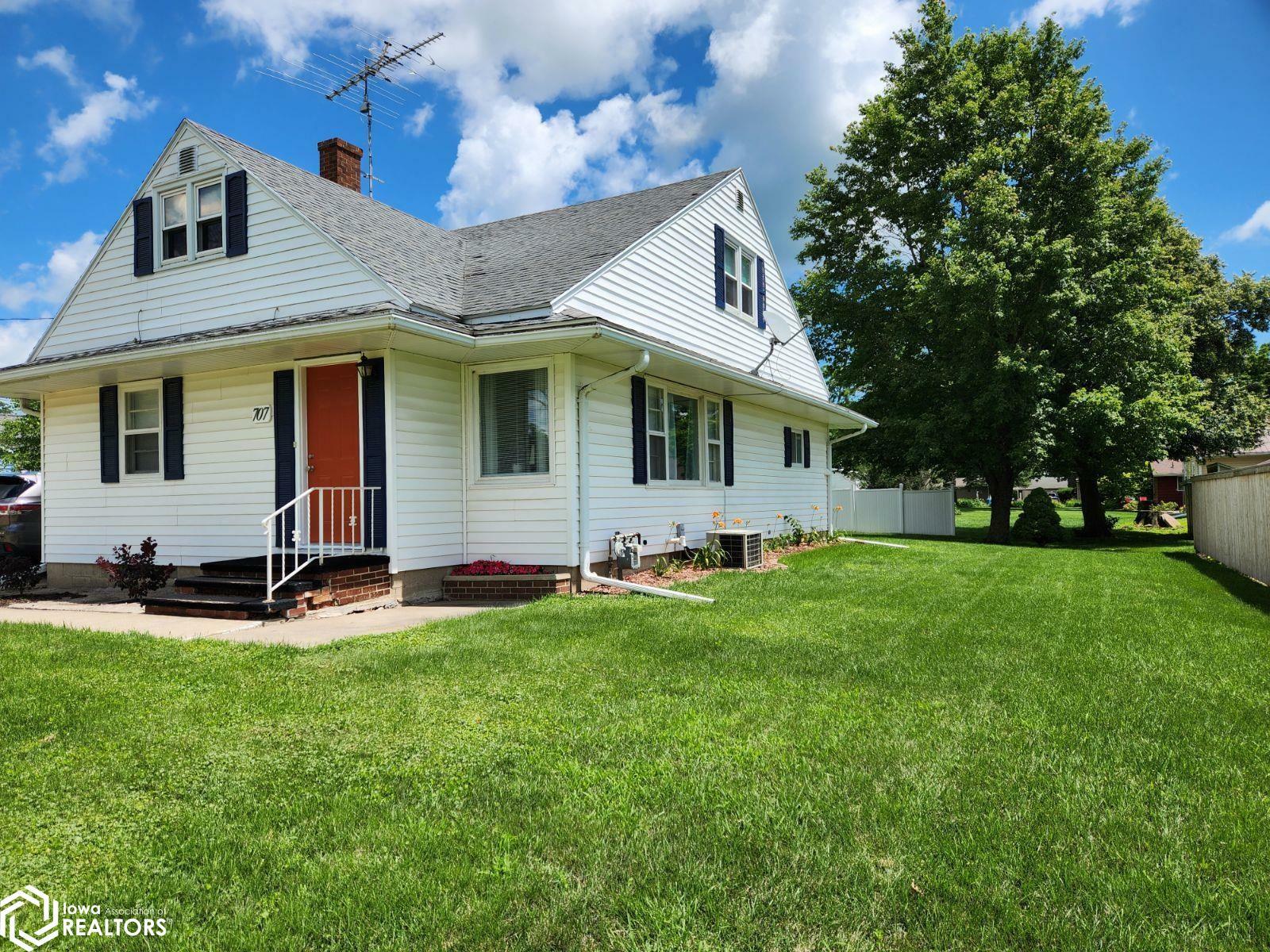 Property Photo:  707 Butler Street  IA 50601 