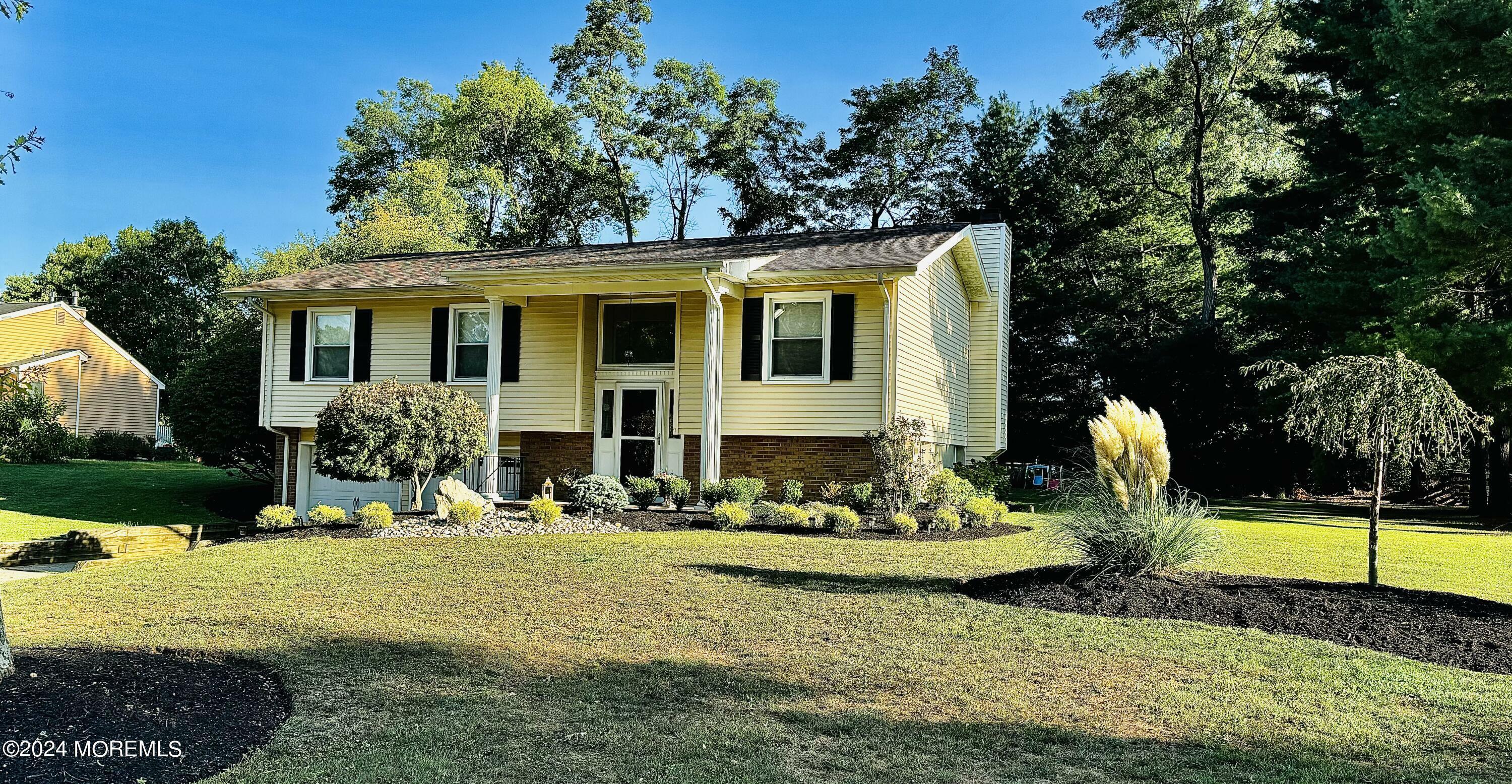 Property Photo:  8 Old Farm Road  NJ 07724 