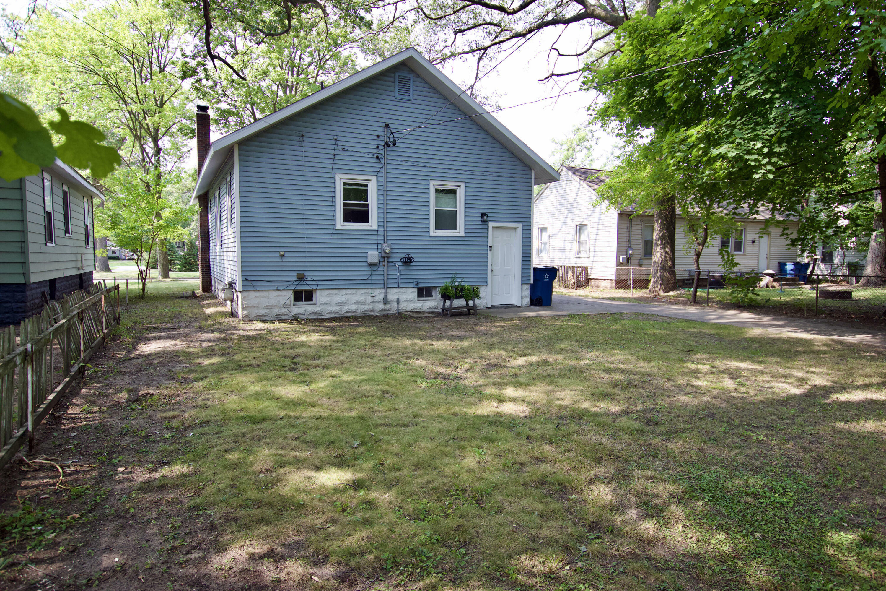 Property Photo:  3036 Temple Street  MI 49444 