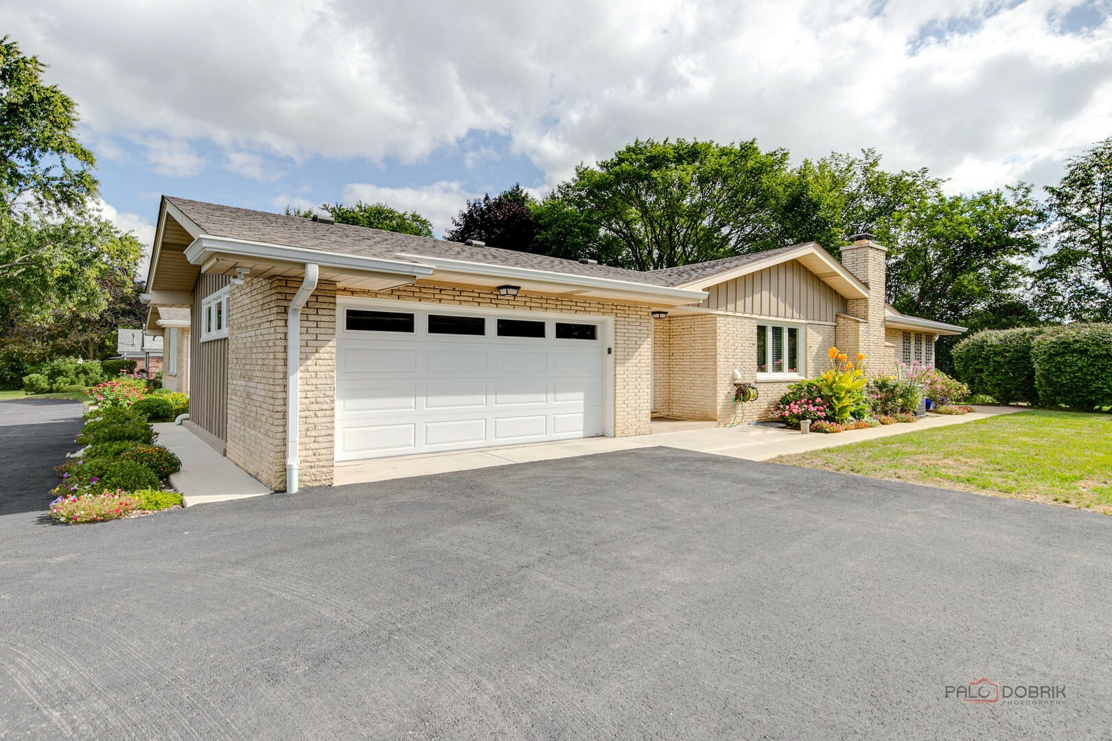 Property Photo:  2285 Longacres Lane  IL 60067 