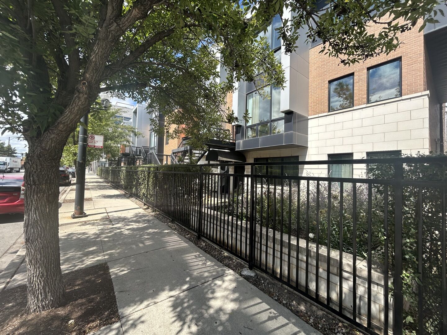 Property Photo:  2234 W Madison Street 301  IL 60612 