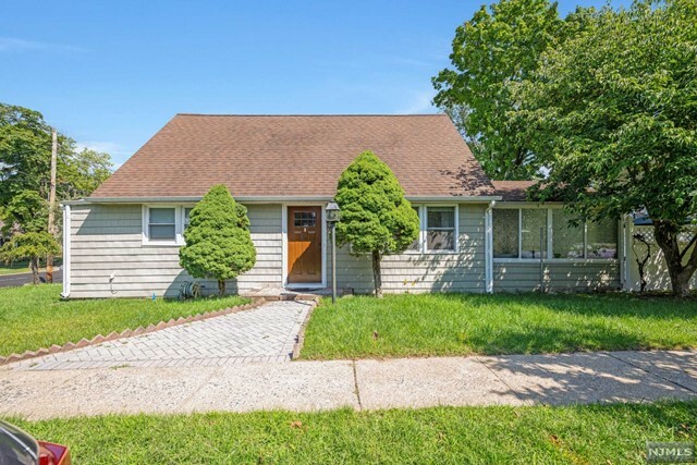 Property Photo:  120 Hershfield Street  NJ 07442 