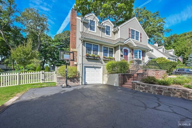 Property Photo:  174 South Highwood Avenue  NJ 07452 