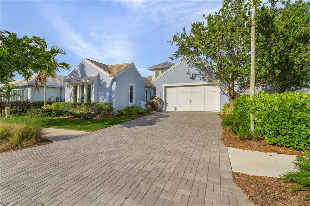 Property Photo:  6424 Pembroke Way  FL 34113 