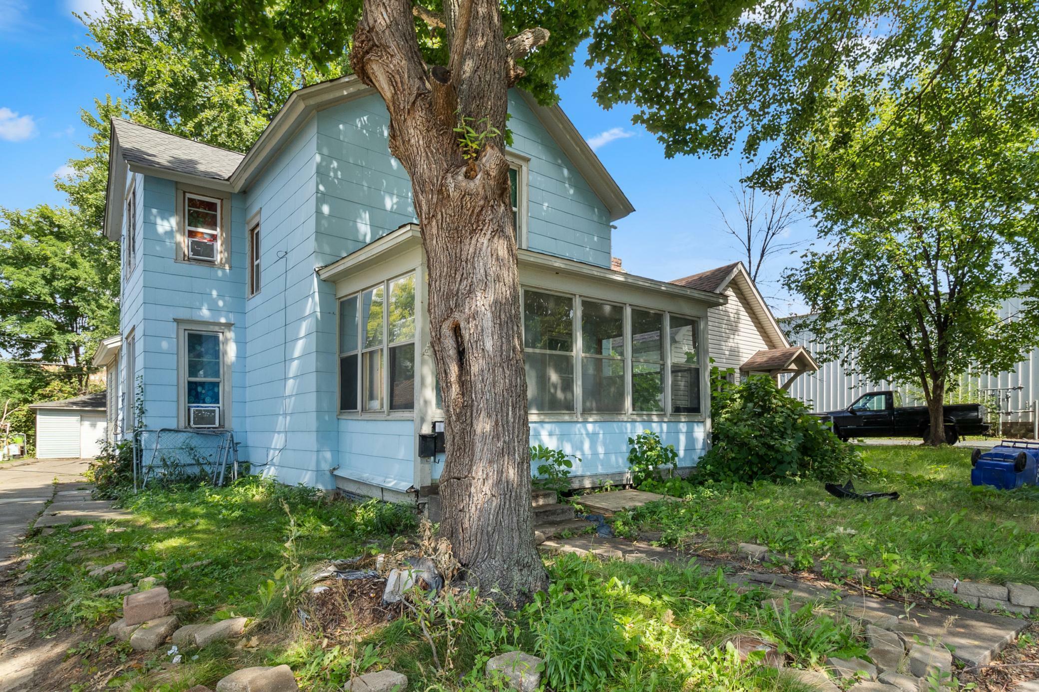 Property Photo:  751 Bush Avenue  MN 55106 