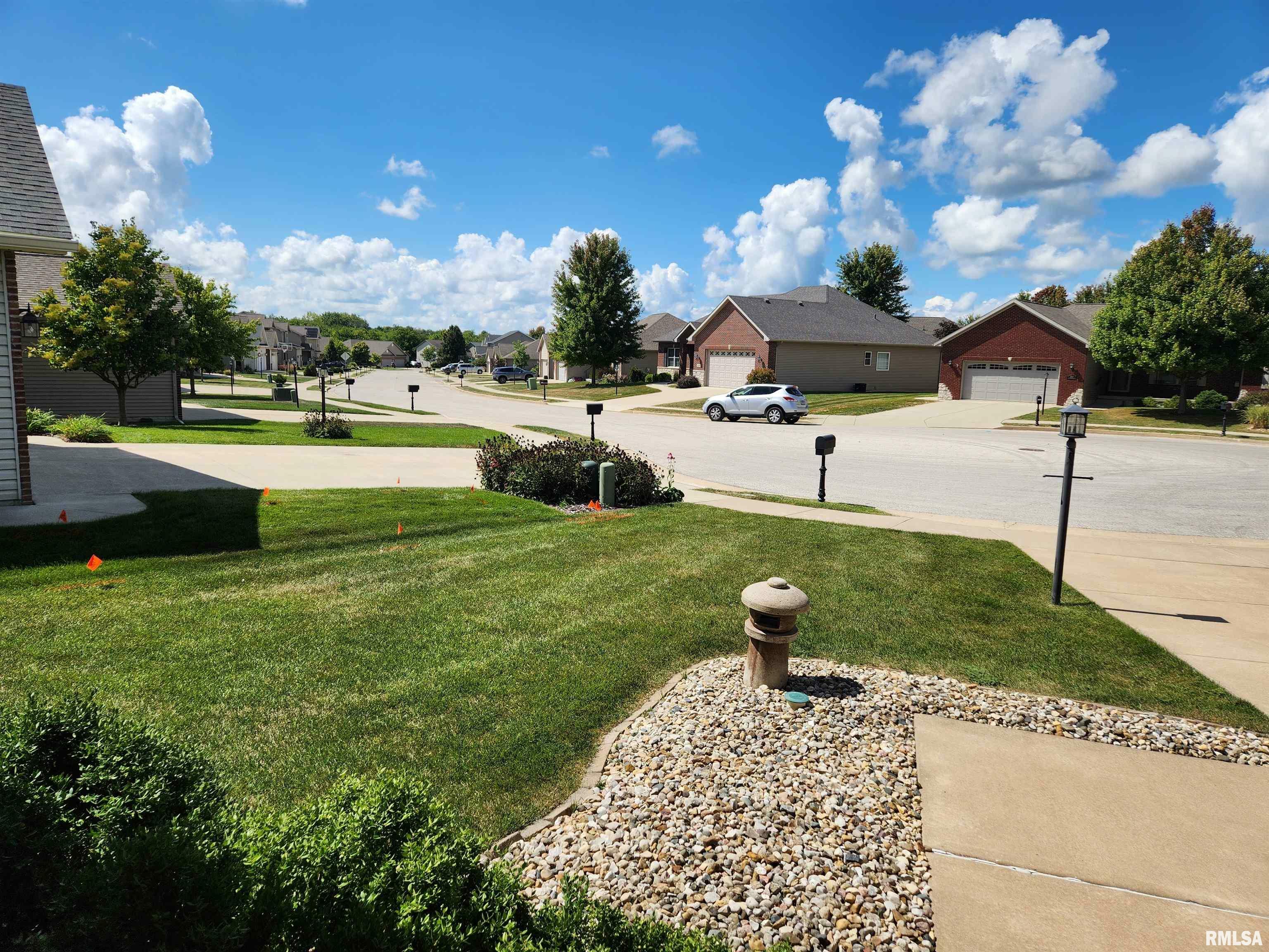 Property Photo:  2502 W Stonehenge Court  IL 61615 