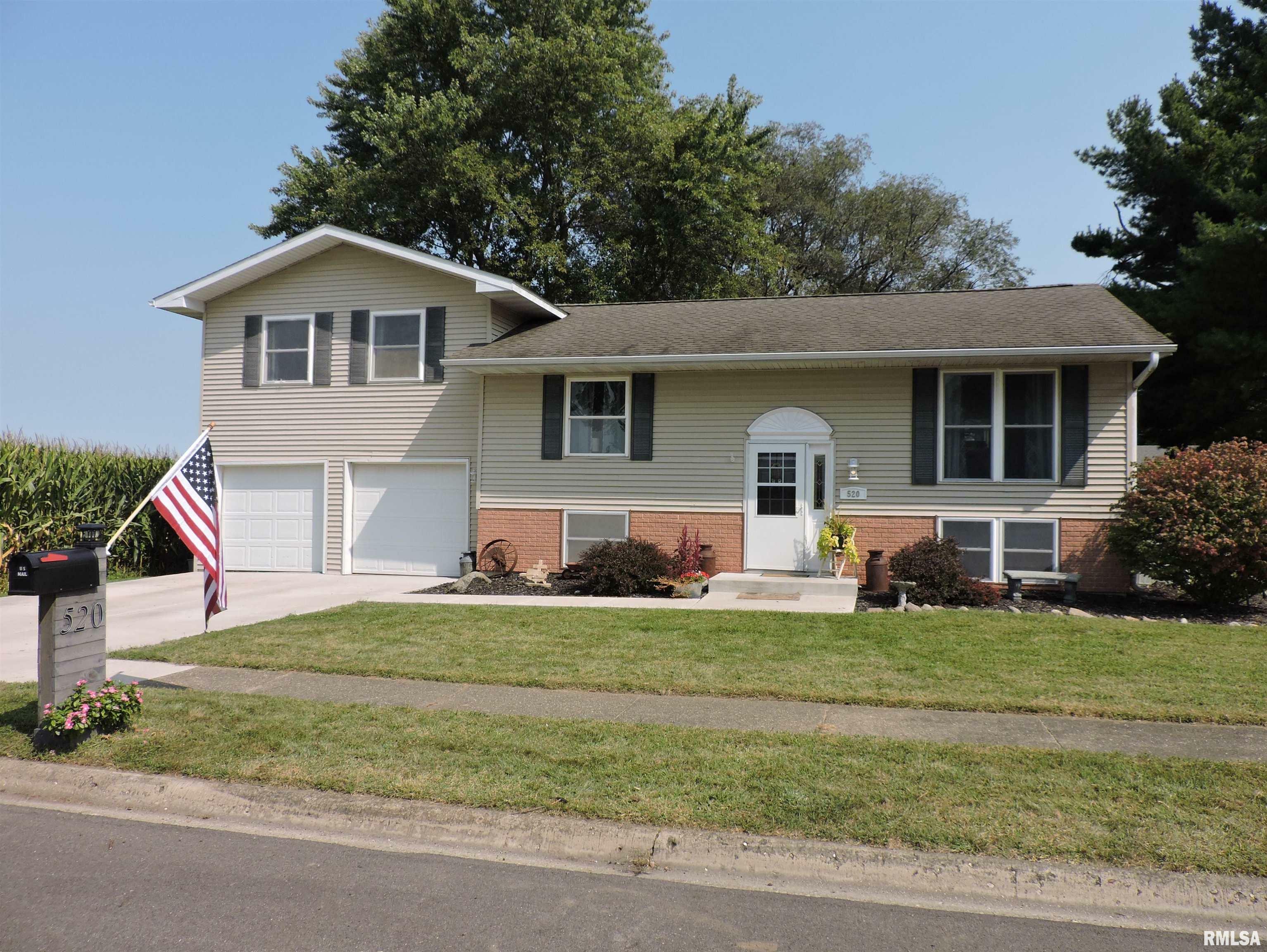 Property Photo:  520 N Greenfield Street  IL 61568 