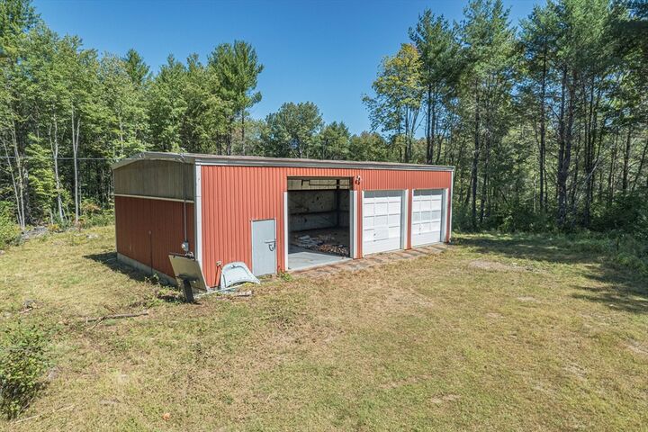 Property Photo:  63 Mammoth Rd  NH 03087 