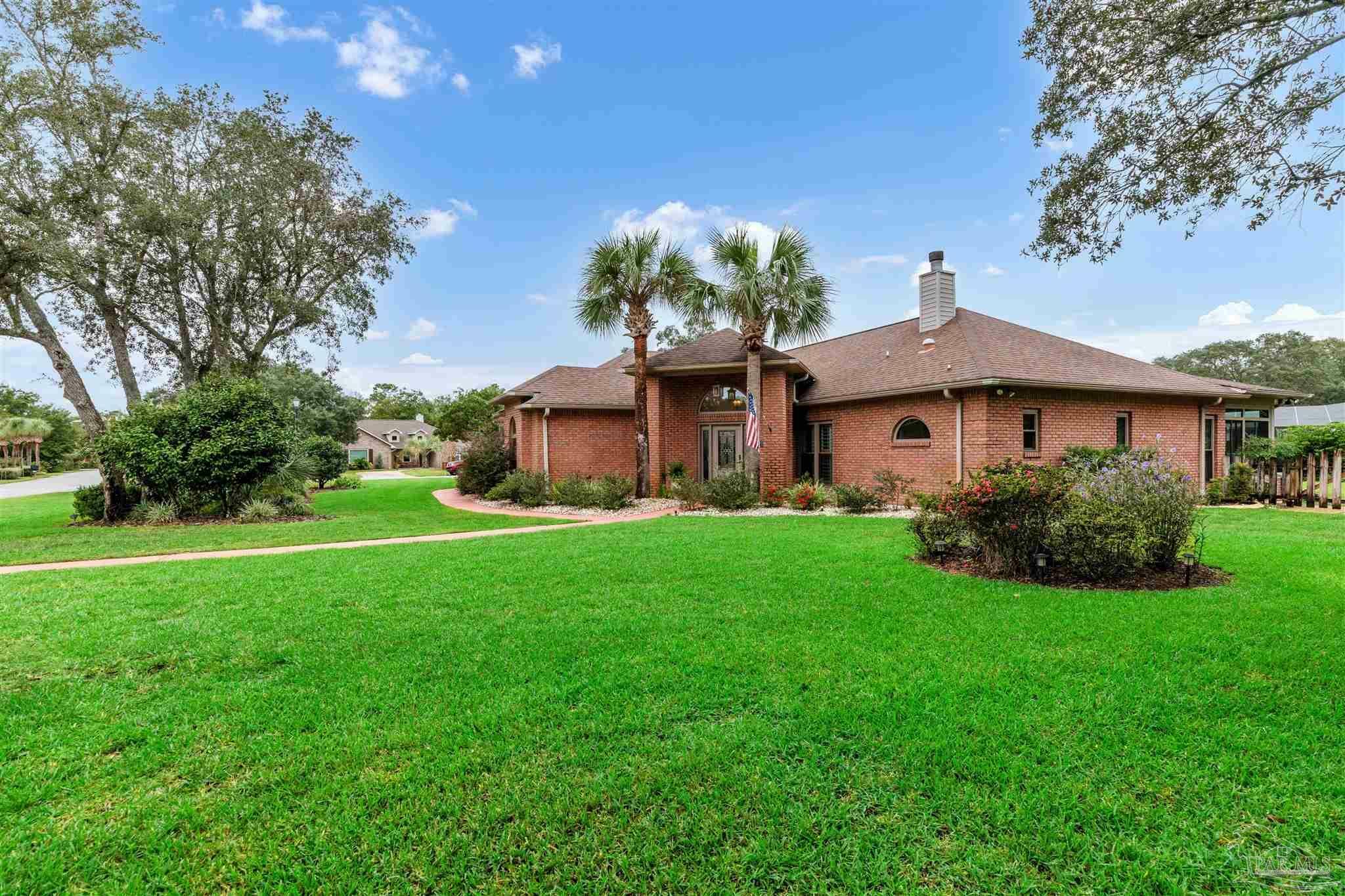 Property Photo:  2600 Cove Rd  FL 32566 