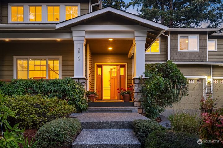 Property Photo:  10930 103rd Avenue NE  WA 98033 