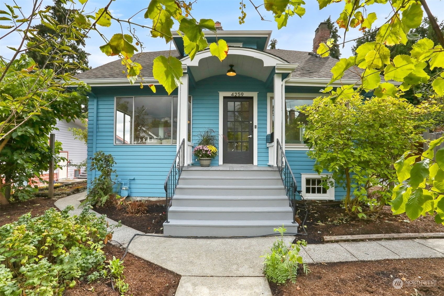 Property Photo:  4259 S Mead Street  WA 98118 